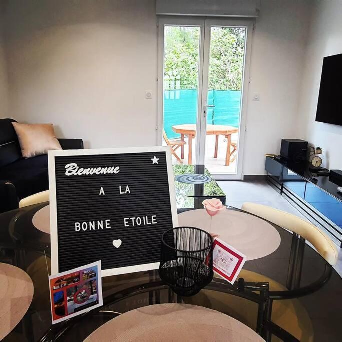 La Bonne Etoile Marseille ! Hebergement Romantique ! Jacuzzi Et Piscine Exterior foto